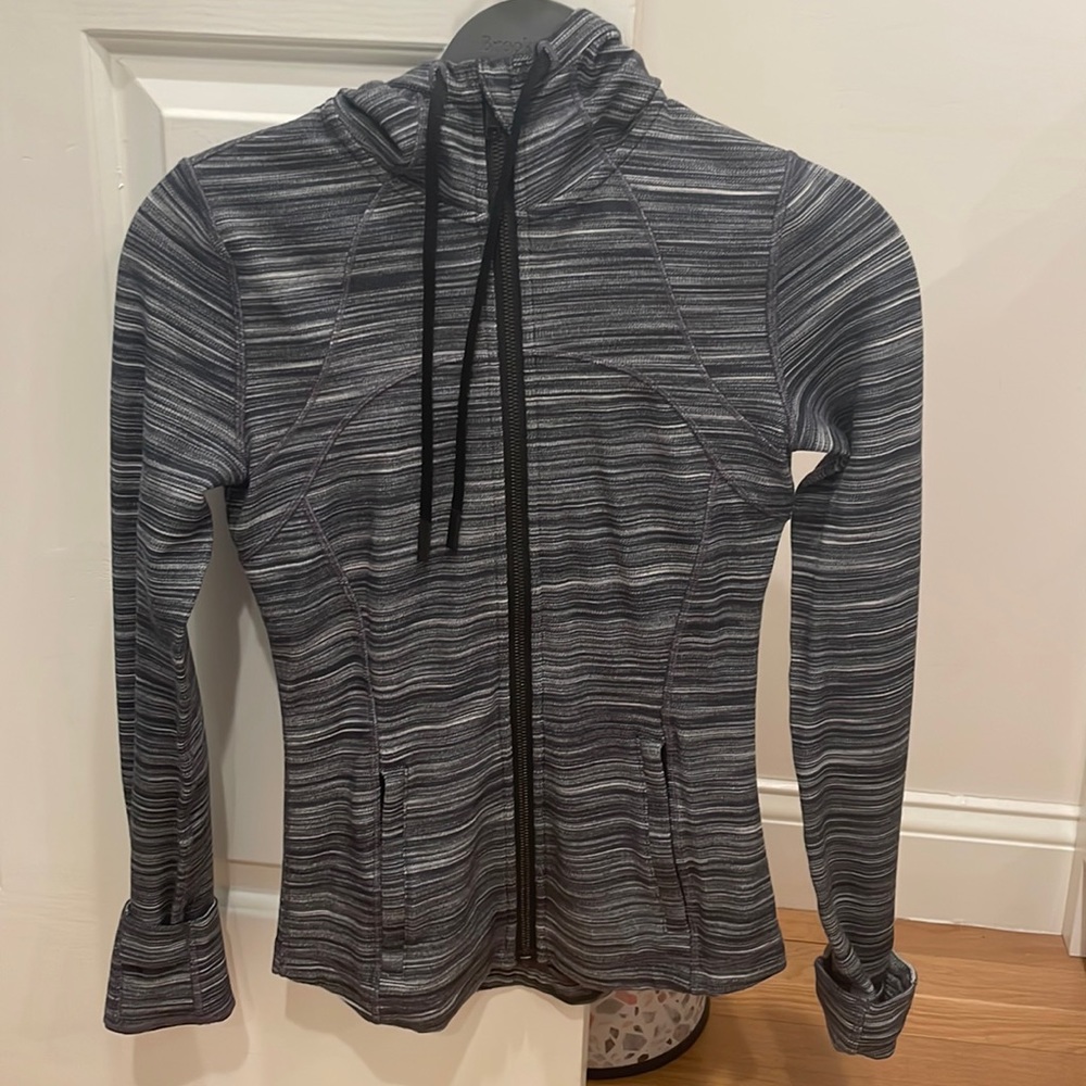 lululemon define jacket nulu black and white size 4 NWOT never worn just no tag